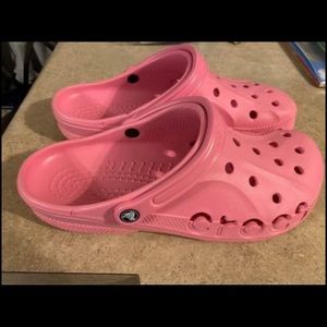 Crocs, size 12 men’s, pink